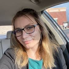 Isabella Wiseman's Instagram, Twitter & Facebook