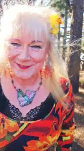 April Maynard's Instagram, Twitter & Facebook