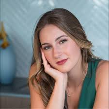 Elizabeth Irving (@ElizabethIrvingOfficial) • Facebook