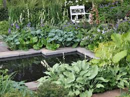 11 Gartentrends Fur Die Neue Saison Wasserbecken Garten Springbrunnen Garten Bepflanzung