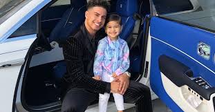 His youtube channel the ace family and having more than 5 million subscribers. Did Austin Mcbroom Really Slap His Daughter S Butt On Tiktok