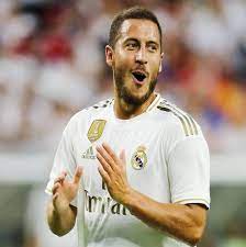 إدين هازارد eden hazard، لاعب كرة قدم بلجيكي يلعب ضمن صفوف نادي تشيلسي الإنجليزي الأول لكرة القدم في مركز الجناح والوسط المهاجم، كما يلعب ضمن صفوف المنتخب. Ø¥Ø¯ÙŠÙ† Ù‡Ø§Ø²Ø§Ø±Ø¯ ÙˆØ³Ø± Ø§Ù„Ù‚Ù…ÙŠØµ Ø±Ù‚Ù… 50 ØµØ­ÙŠÙØ© Ø§Ù„Ù…ÙˆØ§Ø·Ù† Ø§Ù„Ø¥Ù„ÙƒØªØ±ÙˆÙ†ÙŠØ©