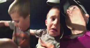 롤러코스터서 아들 안전벨트 풀렸다" 아빠 대처