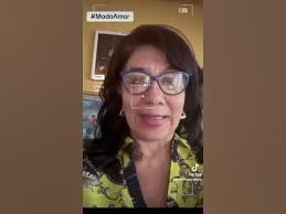 Fragmentos de La Bestia que habita en mí del poeta Williams Alberto  Hernández, en cinco idiomas.