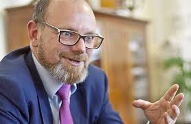 Uprostřed pandemie koronaviru prosadil proti předsedovi vlády svoji představu letošních maturit tak, jak zkoušky naplánoval se zástupci škol. Zustane Plaga Ministrem Skolstvi Stoji Za Nim Skolske Odbory I Ucitele Rezortu Se Pry Dari Domov Lidovky Cz