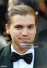 Brad Pitt, Diane Kruger, Daniel Ruhl, Quentin Tarentino and Melanie... News  Photo