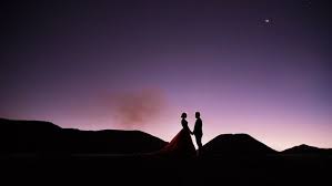 Walaupun kekocakan gambar itu terlihat sederhana. 12 Ide Pre Wedding Berkonsep Siluet Yang Unik Dan Dramatis Duh Romantisnya Kayak Di Film Film