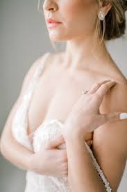 Simple & Serene Coral Bridal Inspiration