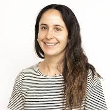 Elise Blum's Instagram, Twitter & Facebook