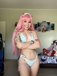 I got banned from an airplane for wearing a cosplay bikini