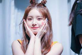 星际捕梦家 1229 on twitter beauty and the beast itzy korean girl groups