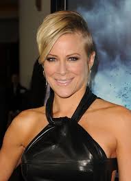 Brittany daniel's teased hairstyle is a great choice for short hair. Brittany Daniel Short Straight Cut Brittany Daniel Looks Stylebistro