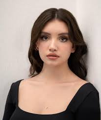 𝐄𝐥𝐥𝐲 𝐌𝐚𝐞 𝐏𝐡𝐨𝐭𝐨𝐠𝐫𝐚𝐩𝐡𝐲