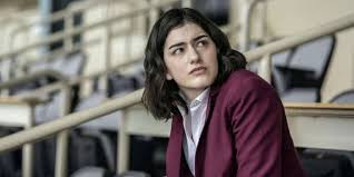 Lilli Kay Made Yellowstone History With The Shows First LGBTQ+ Kiss — &  The Clara Actress Has Thoughts