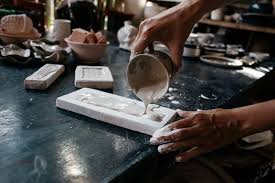 Hallo, ich habe neulich im internet herumgestöbert und bin auf leute gestoßen, die die verschiedensten figuren aus ton und gips machen. Alles Zu Giessformen Und Dem Formenbau Materialien Und Anleitungen