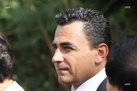 Coralie clotagatide et sergio erapa s'étaient positionnés en troisième position avec 24,65% des. L Identite Du Maire Du Port Usurpee Sur Facebook Reunion Actu Orange Reunion