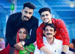 Kashinadhan and ramzan in dance with d4dpair choreographer : Ramzan Muhammed Wiki Age Net Worth Girlfriend Family Biography More Thewikifeed