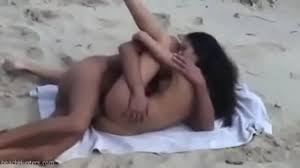 Comendo a novinha na praia - Xvideos Xxx - Filmes Porno