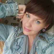 Репост = шанс. Дім = життя. Його звати Рой. Йому близько 3 років, він метис  спанієля, вага — 8–10 кг. Учора дівчина врятувала його з-під коліс авто.  Але аварія — не найстрашніше,