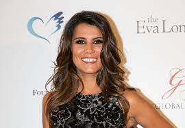 The french tv show host was born in france on april 25, 1982. Karine Ferri La Biographie De Karine Ferri Avec Gala Fr