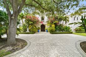 Frazer said the shooter was last seen running west from the shopping center. Miami Fl Luxury Real Estate Homes For Sale