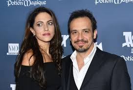 Alexandre jardin arrive en tête du classement 2020 des personnalités préférées publié hier par amp™, 19/09/2020 | si l'on en croit les dernières rumeurs, alexandre jardin et sa compagne se. Alexandre Astier Createur De Kaamelott Est Papa Pour La 7e Fois Le Huffpost