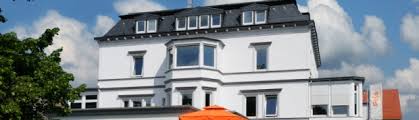 Um genau zu sein, handelt es sich um fertigteilgaragen. Goslar Fels Werke Gmbh