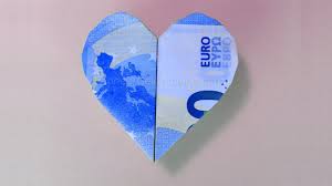 Herz aus geld falten, einfache anleitung um ein herz zu falten. Geldscheine Falten Herz Einfaches Herz Aus Geld Falten Fur Geldgeschenke Origami Herzen Youtube