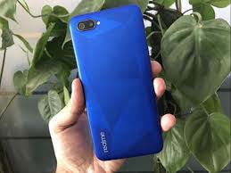 Finding the best price for the realme c2 is no easy task. Realme C2 Review Smudge Free Design And Good Battery Makes It A Worthy Buy Business Standard News