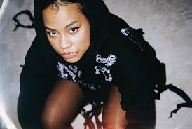 Ich dachte ich poste mal wieder was, hier ein paar fotos die nach dem  heroes entstanden sind🏎️💞⭐️✨ makeup by: @kathlanie.beauty 😍