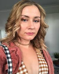 Amber Dempsey's Instagram, Twitter & Facebook