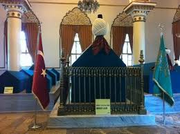 Bursa tophane semtinde, park girişinin solunda, şehitlik anıtının yanındadır. Osmangazi Orhangazi Turbesi Picture Of Osmangazi Orhangazi Turbesi Tripadvisor