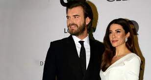 Başak dizer kaç yaşında, eski eşi kim, kiminle evliydi gibi sorularının sıkça sorulduğu başak dizer 2016 yılında yakışıklı oyuncu kıvanç tatlıtuğ ile evlenmiştir. Kivanc Tatlitug S Wife Basak Dizer Doing Yoga Against Gravity Who Is Basak Dizer Gossip Hunter