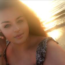 Hi everyone!!! has anyone had boyfriend or friend as sponsor? My boyfriend  is the only one can help me to it.