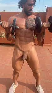 Nude Outdoors Workout - ThisVid.com