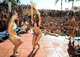 People want to be relaxing on the beach or taking a dip in the lagoon's crystal waters, not waiting in line, man said. Spring Break 2005 Flussigbrot Und Spiele Der Spiegel