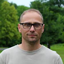 Jose Levesque's Instagram, Twitter & Facebook