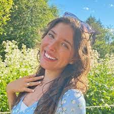 Amanda Lorusso's Instagram, Twitter & Facebook