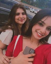 These pictures are from 2021 and I am sharing them after such a long time  because now I understand how I feel about the time I spent there. (I've  been learning from