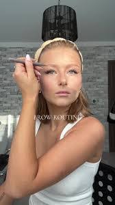 Renee Light's Instagram, Twitter & Facebook