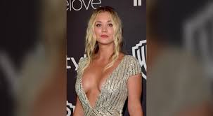 Kaley cuoco has an estimated net worth of $55 million. Kaley Cuoco Mit Nippelblitzer Hier Zeigt Sie Sich Ohne Bh