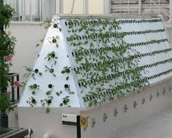 Gardening in small spaces and inferior soil is possible with hydroponic systems! 5 Vertical Hydroponic Ideas To Get You Going Off Grid Living