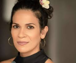 Flora Animal: el nuevo poemario de Ana Teresa Toro