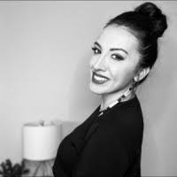 Aleta Walker's Instagram, Twitter & Facebook