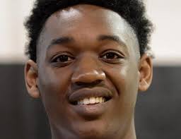 Spain Park's 5-star center Austin Wiley will be sidelined 3-4 months after  knee surgery