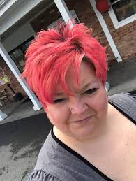 Kelly Dugan at Carol's Cutting Edge