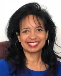 Debbie Hutchinson's Instagram, Twitter & Facebook