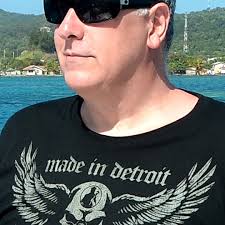 Alex Boge's Instagram, Twitter & Facebook