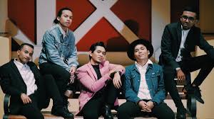 Lirik lagu penuh #123 dari khai bahar adalah seperti berikut: Schumi Mi Schu Twitter