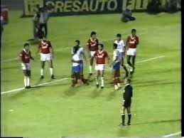 Today bahía international represents the interests of more than 100 football players across the bahía internacional operates under the most scrupulous legality through its multiple players' agents. Bahia X Internacional 1988 Completo Bahia Campeao Youtube